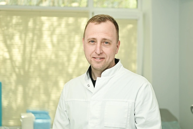Хирург, колопроктолог Роман Соколов | Источник: Максим Воробьев