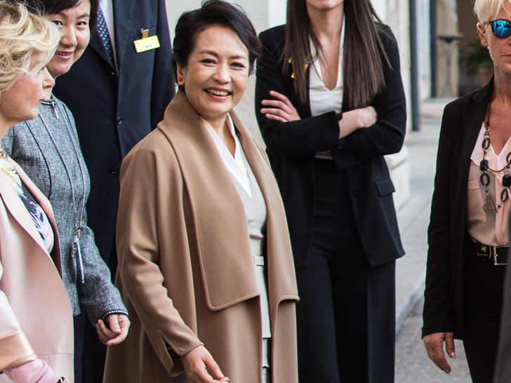 Первая леди Китая: как на самом деле выглядит жена Си Цзиньпина