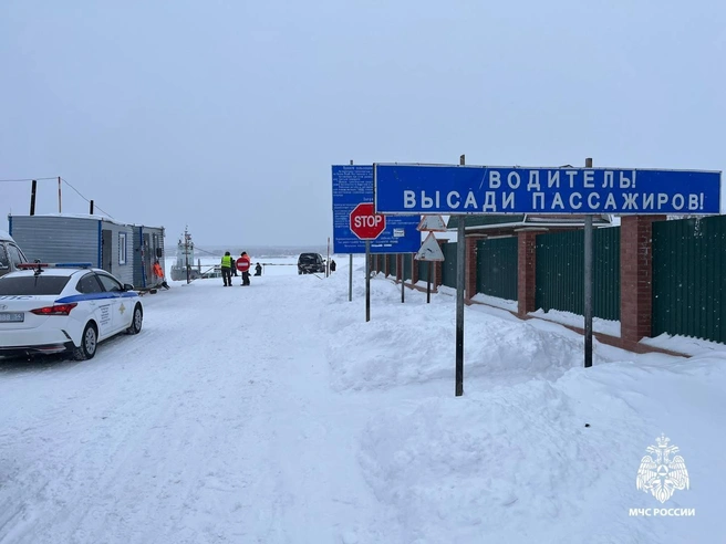 Переправа позволяет сократить путь на 100 километров. | Источник: ГУ МЧС России по Новосибирской области