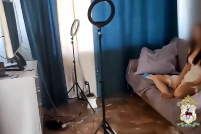 Полицейские задержали восемь человек при рейде на вебкам-студию в Дзержинске