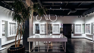 Бетон и продуманный свет: оптика в здании советской АТС в Смоленске