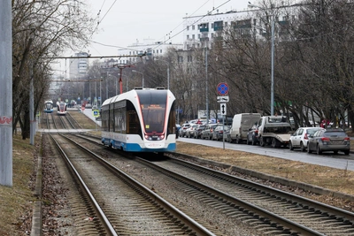 Трамваи в Москве изменят маршруты из-за ремонта путепровода
