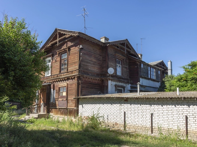 Историческое наследие осталось без внимания ни администрации города, ни комитета охраны ОКН | Источник: Константин Завриков / V1.RU