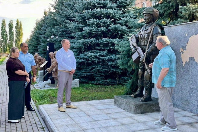 Монумент вызвал недоумение у многих | Источник: «Ветераны России»