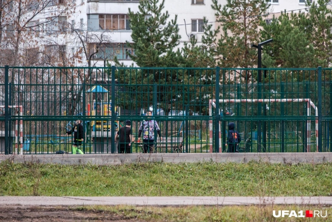Ребята гоняют круглого | Источник: Булат Салихов / UFA1.RU