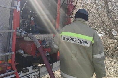 Двое погибли при пожаре в Недостоеве, эвакуированы 15 человек