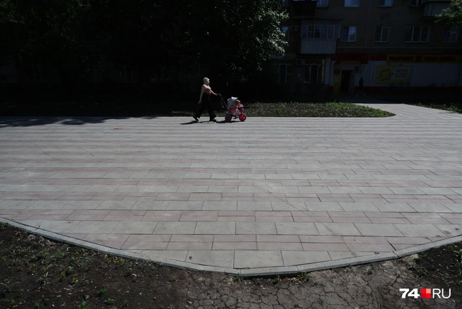 Здесь часто можно встретить мам с детьми | Источник: Наталья Лапцевич