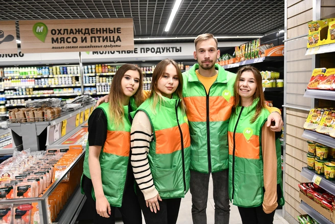 В магазинах «Монетка» всегда позитивная атмосфера: сотрудники готовы прийти на помощь | Источник: Дмитрий Емельянов