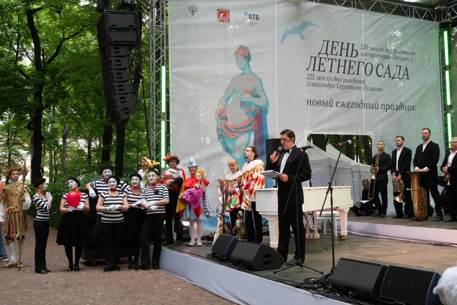 День Летнего сада отметят Татьяной Булановой, водными затеями и росписью грифона | Источник: Олег Золото / предоставлено Русским музеем