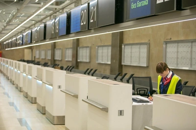 Azur Air Vietnam flight delayed, 335 passengers stranded