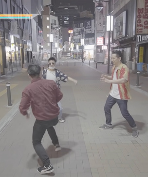 Японский видеограф воссоздает GTA на реальных улицах, и кадры трудно отличить от игры (видео)
