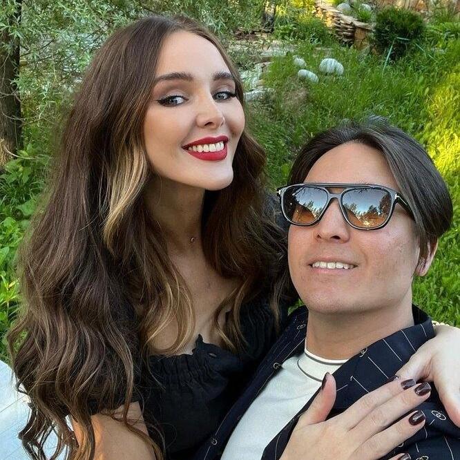 «Никто не сделает лучше, чем я»: Тимур Хайдаров признался, что настоял на пластике жены после третьих родов