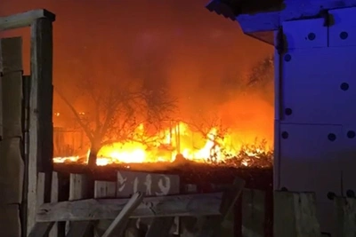 Пожар на День Победы под Волгоградом: сгорели дачи