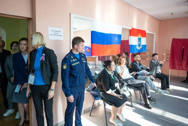 Паспорт, телефон — всё нужное с собой | Источник: пресс-служба правительства СО 