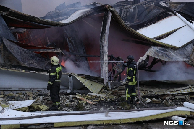 Возгорание произошло вечером 8 октября | Источник: Андрей Бортко / NGS.RU