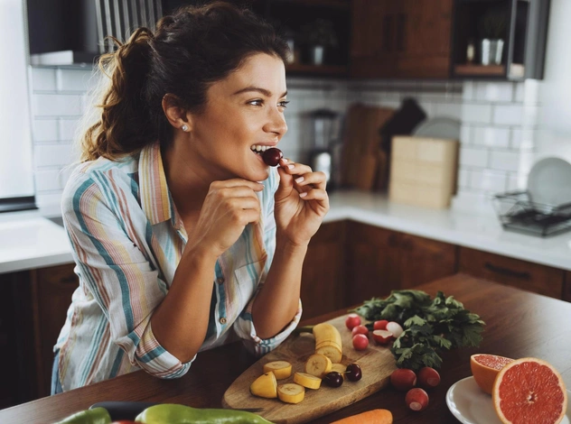 Как создать дефицит калорий, чтобы похудеть: советы и формула расчета