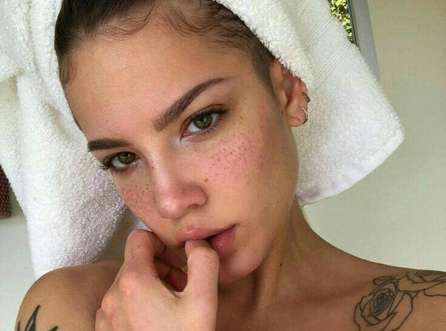 Каким овощем бьюти-блогеры рисуют веснушки на лице?