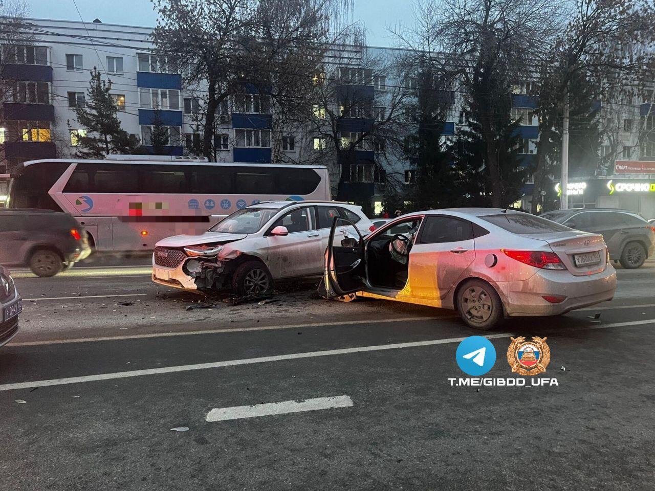 Проклятые улицы: узнали, в каких местах Уфы чаще всего попадают в ДТП