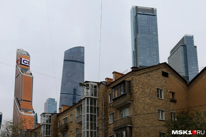 Эти необычные «соединённые» дома были украшением района | Источник: Артем Устюжанин / MSK1.RU