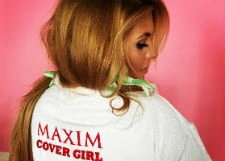 Анна Шульгина снялась для обложки журнала MAXIM
