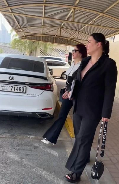 Мать Анны Цомартовой направилась в консульство в Дубае | Источник: t.me / ANNATSOMARTOVA22