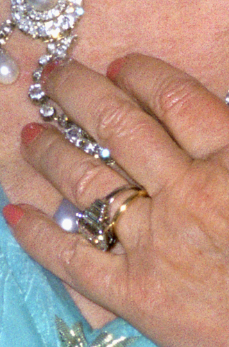 Во сколько оценивается помолвочное кольцо Камиллы Паркер-Боулз