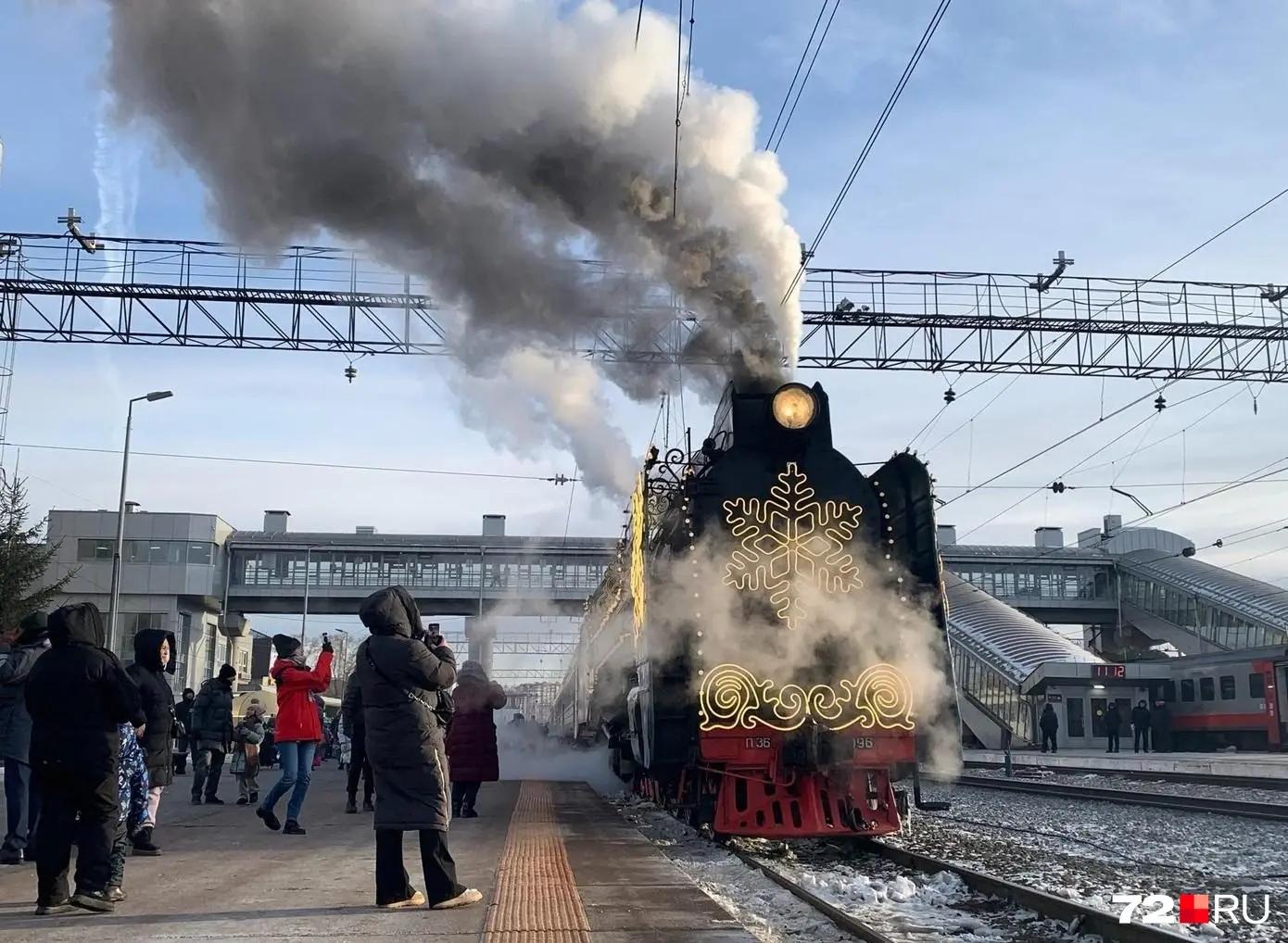 В Тюмень приедет поезд Деда Мороза. Билетов почти не осталось
