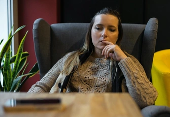 «Сожитель орет, чуть что. Не выдержала и послала его. Ушел. Как теперь вернуть?»