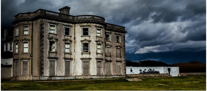 Лофтус Холл: самый известный в Ирландии дом с привидениями