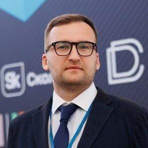 <p>Евгений Ткачев</p>