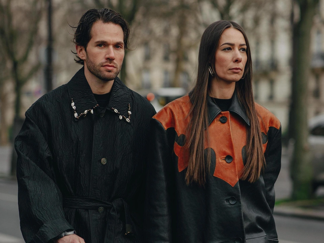 Почему одежда для мужчин и женщин застегивается на разные стороны | marieclaire.ru