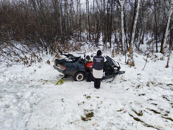 От удара машину отбросило в кювет | Источник: СУ СКР по Новосибирской области