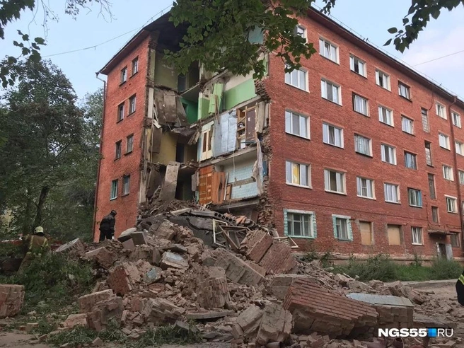 МЧС: Пострадавших при обрушении стены дома в Омске нет | Источник: Ольга Скворцова / NGS55.RU