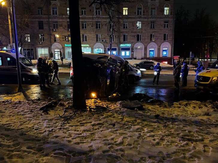 «Дочь ползает по комнатам, ищет маму, братика»: муж погибшей в ДТП ждет наказания автоледи