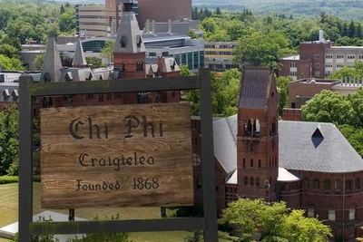 В братстве Cornell — передозировка кетамина перед предполагаемым изнасилованием