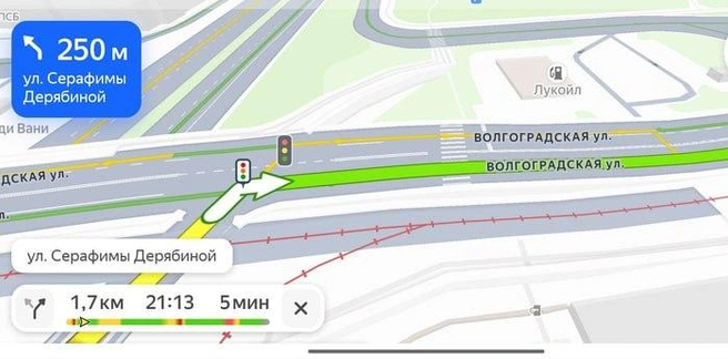 Спорный участок находится после съезда с эстакады на улицу Волгоградскую | Источник: «Яндекс Карты»