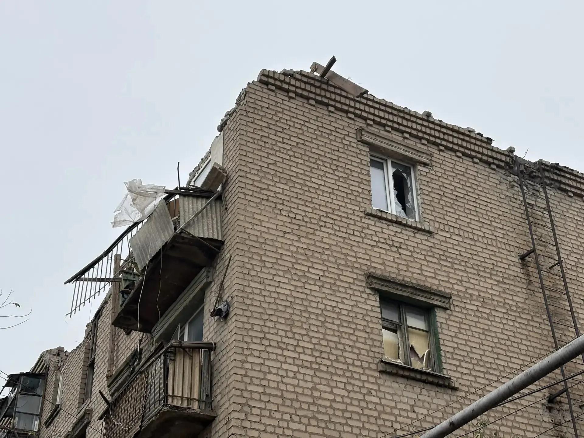 Женщину заблокировало на 4 этаже, погибший и раненые при ударе по автобусу в Краснодар: главное об…