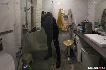 Помыться без «неожиданностей»&nbsp;здесь сложно | Источник: Артём Устюжанин / MSK1.RU