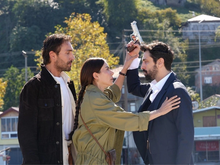 Источник: Кадр из сериала «Это море переполнится»