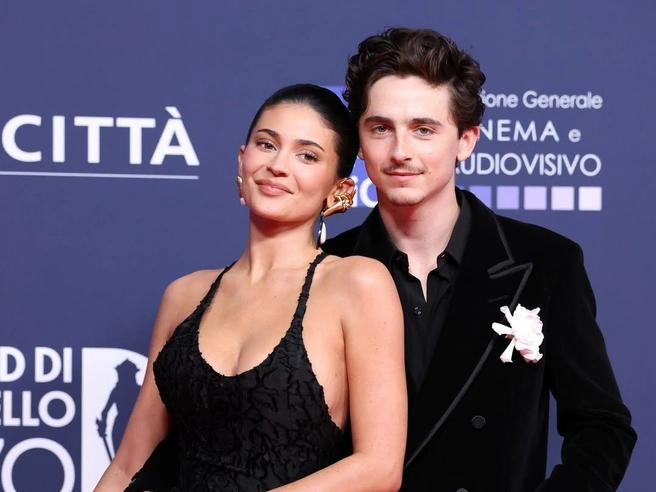 Молодые люди встречались два года, но мало кто верил в их роман | Источник: seventeen / Instagram (экстремистская организация, деятельность запрещена на территории РФ)