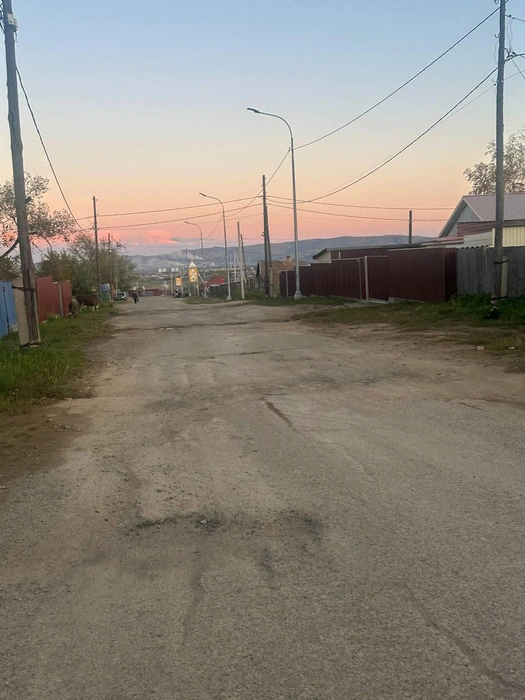 «Улицы как после бомбежки». Газовщики разбили дороги в Застепи и бросили всё как есть | Источник: очевидец