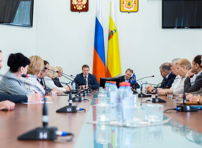 Малков обсудил вопросы развития Рязани и региона с депутатами «Единой России» | ya62.ru