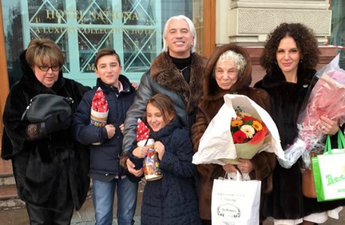 Дмитрий Хворостовский с семьей