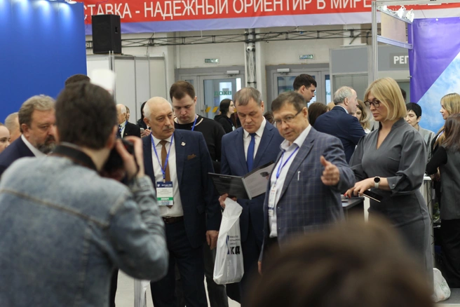 На выставке присутствовали местные власти | Источник: ООО «ТВК-Трэйд»