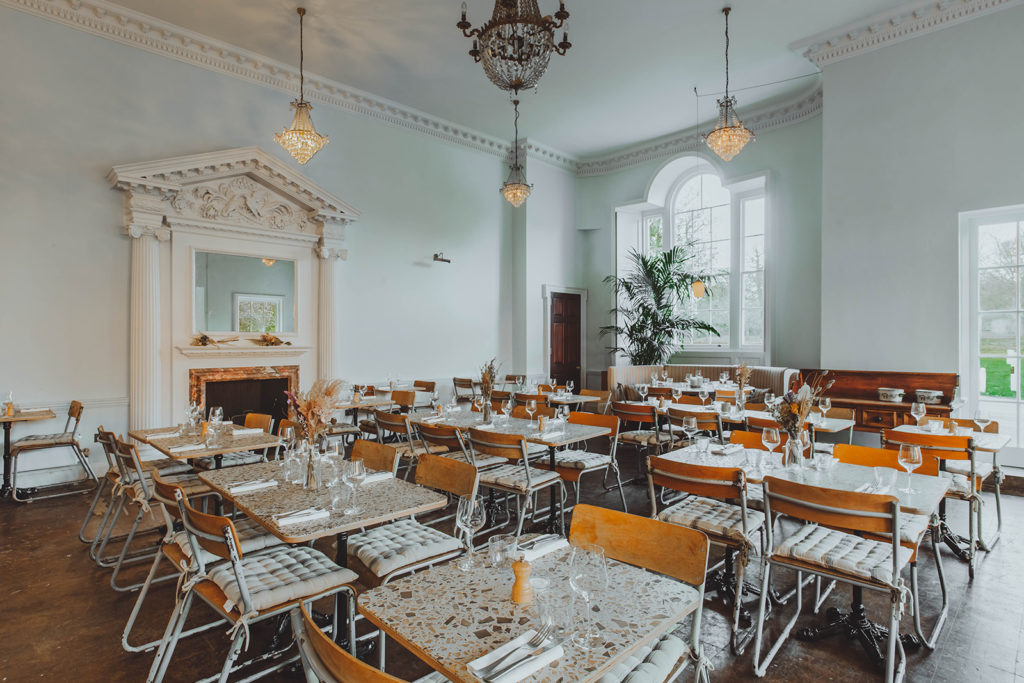 Возвращение к себе: отель в старинном особняке в Англии | Источник: Адам Фирмен (Adam Firman)