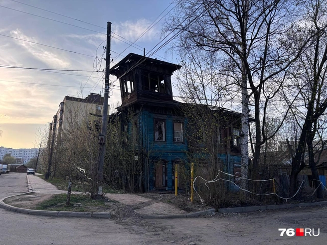 В Ярославле у собственников изъяли уникальный «Дом со штурвалом» | Источник: Анастасия Вязигина / 76.RU