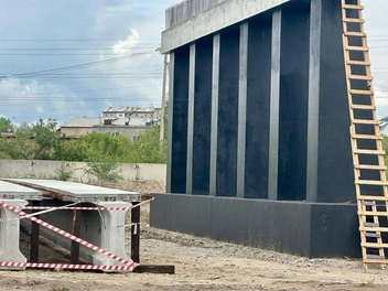 На объекте трудятся 42 человека и задействовано 14 единиц спецтехники | Источник: Инна Щеглова / Мэр города Читы / t.me