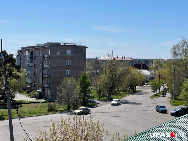 Вид на Катайск с лестницы моста на станции | Источник: Андрей Бирюков / UFA1.RU
