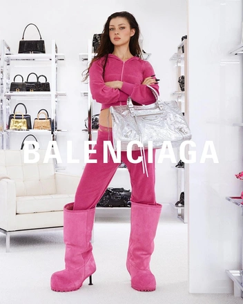 balenciaga Nicola pelta