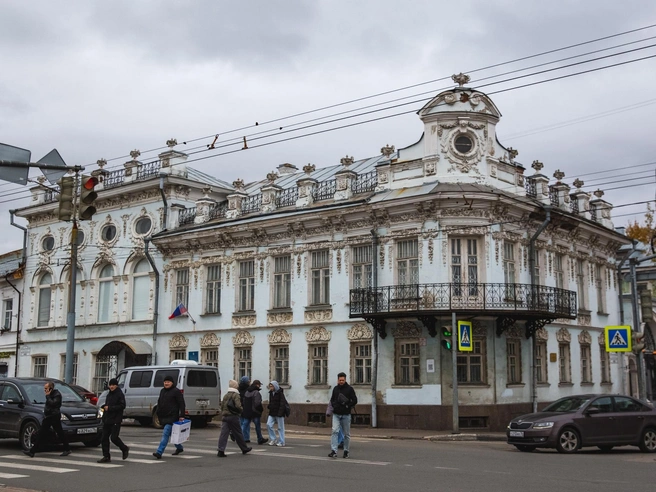 Старинный купеческий особняк в Ярославле планируют продать в рамках приватизации. | Источник: Кирилл Поверинов / 76.RU